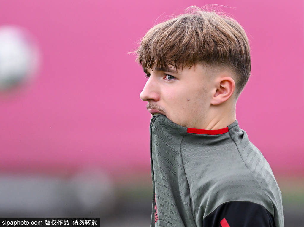 奥利塞的逆转传奇：如何在德甲对弗赖堡的比赛中成就最佳球员